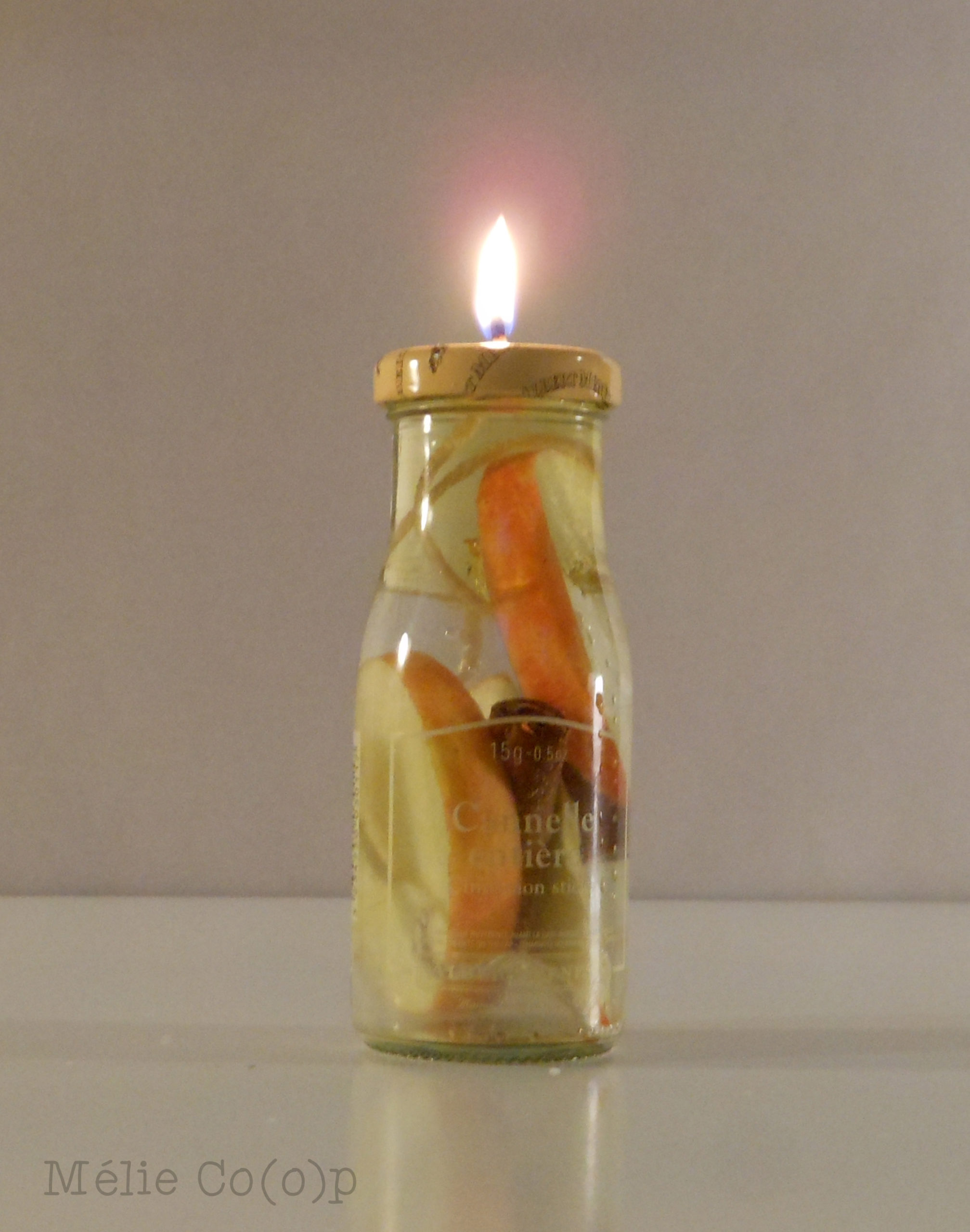 Bougies à l’huile éco(lo) et déco Mélie Co(o)p